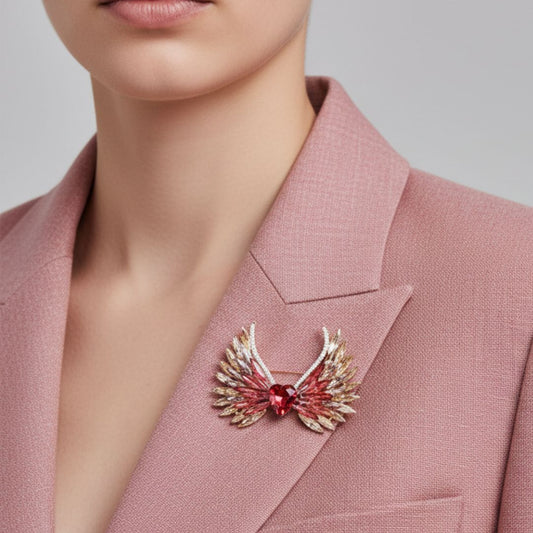 Broșă inimă placată cu aur și aripioare