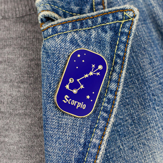 Semn zodiacal Scorpion - broșă cu zirconiu finisată cu aur de 14K