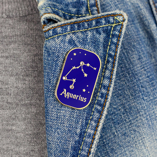 Semn zodiacal Vărsător - broșă cu zirconiu finisată cu aur de 14K