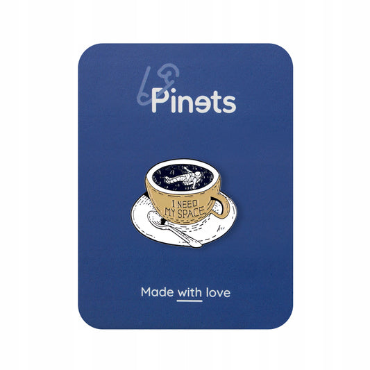 Cană de cafea cu un cosmonaut - broșă