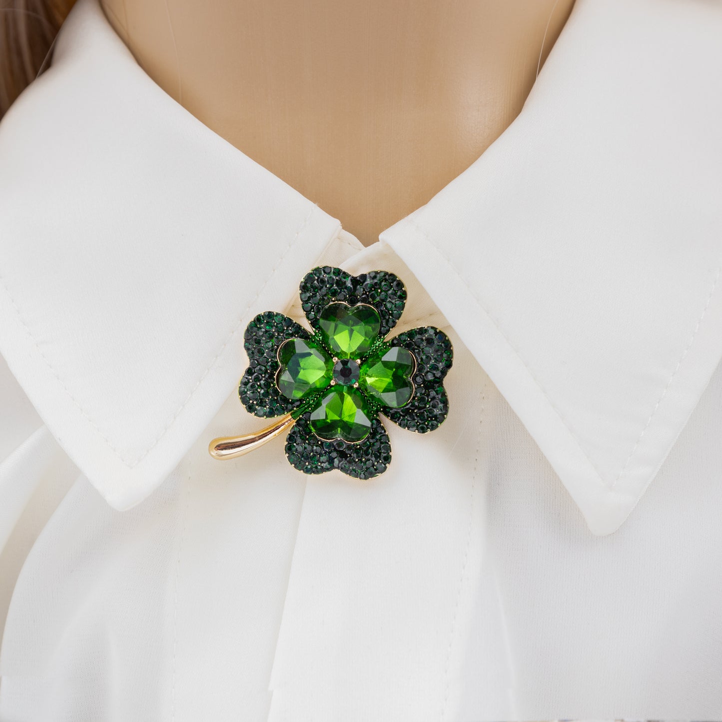 Broșă trifoi norocos