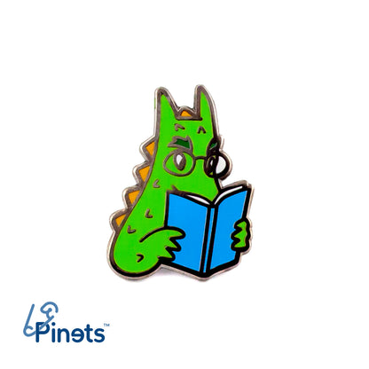 Dragonul Wawel citind o carte - o insignă pentru un iubitor de cărți