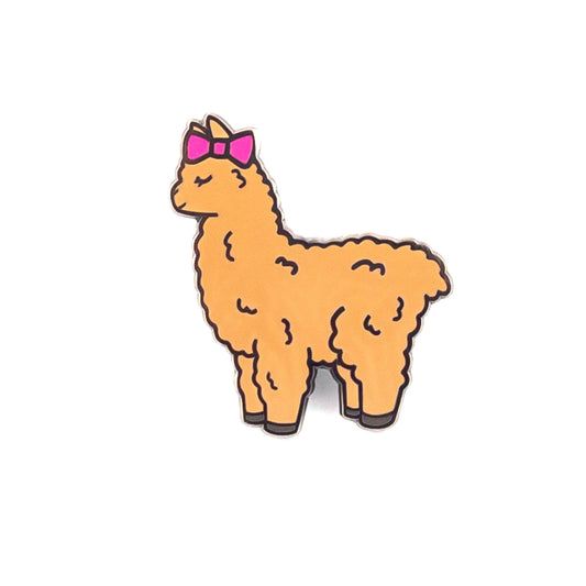 Alpaca maro deschis cu o fundă roz - o broșă frumoasă