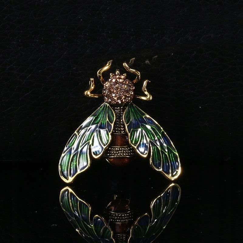 Broșă cu papion și zirconii