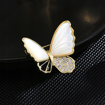 Fluture umplut cu sidef - broșă placată cu aur de 14K