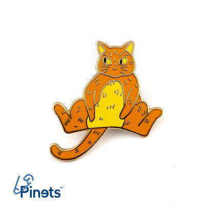Pisică portocalie grasă - o insignă pentru o doamnă pisică