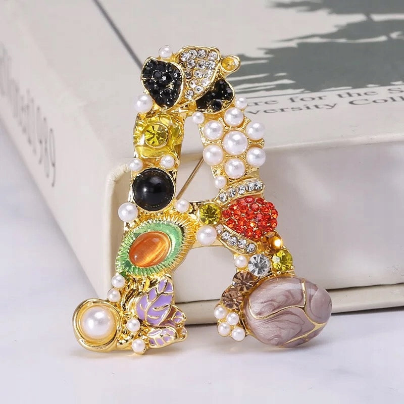 Pandantiv broșă de aur cu litera A