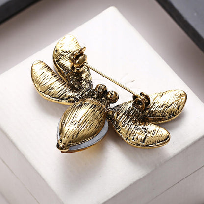 Broșă insectă galbenă cu zirconiu cubic