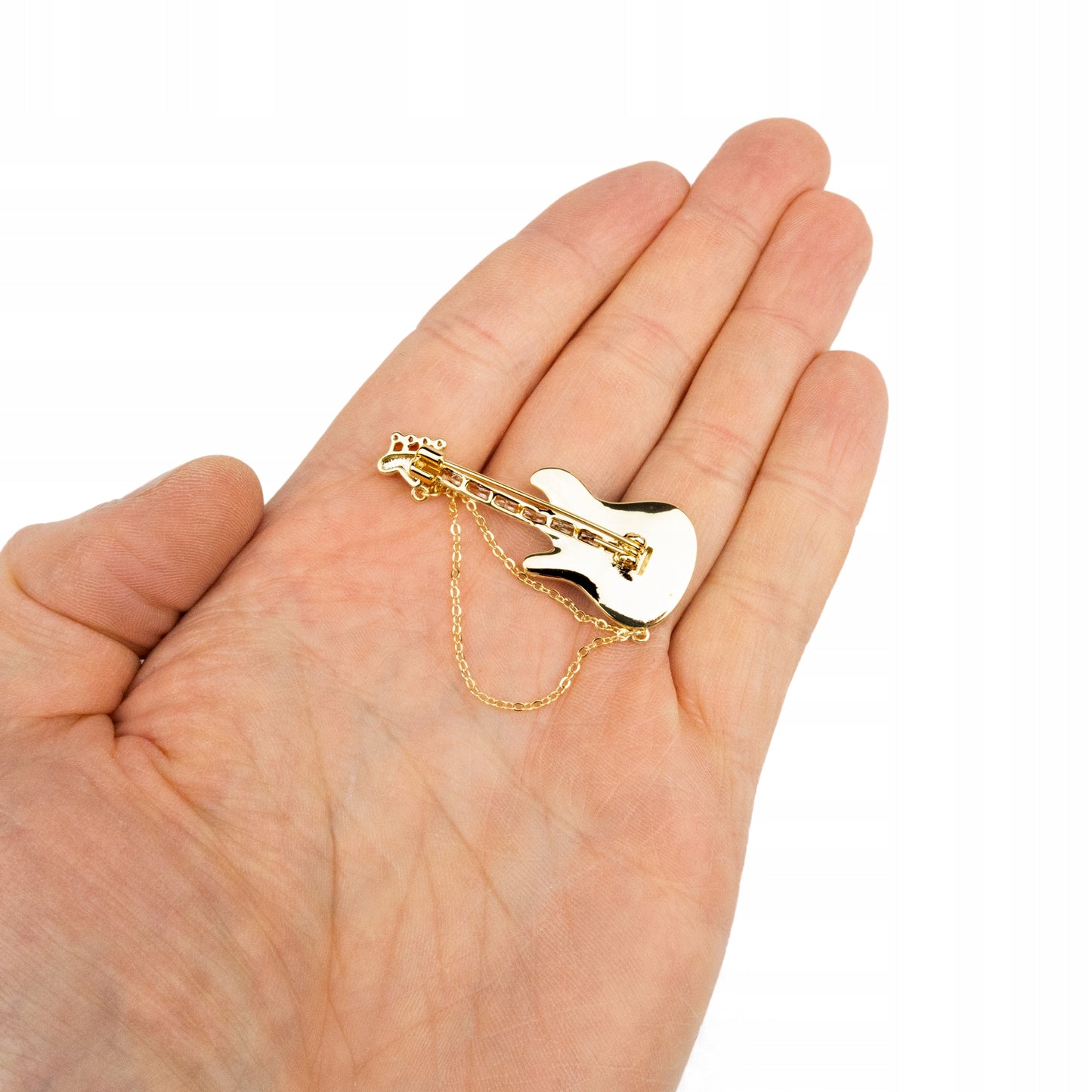 Chitară cu lanț și inscripția LOVE - broșă placată cu aur de 14K