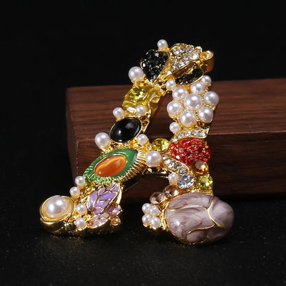 Pandantiv broșă de aur cu litera A