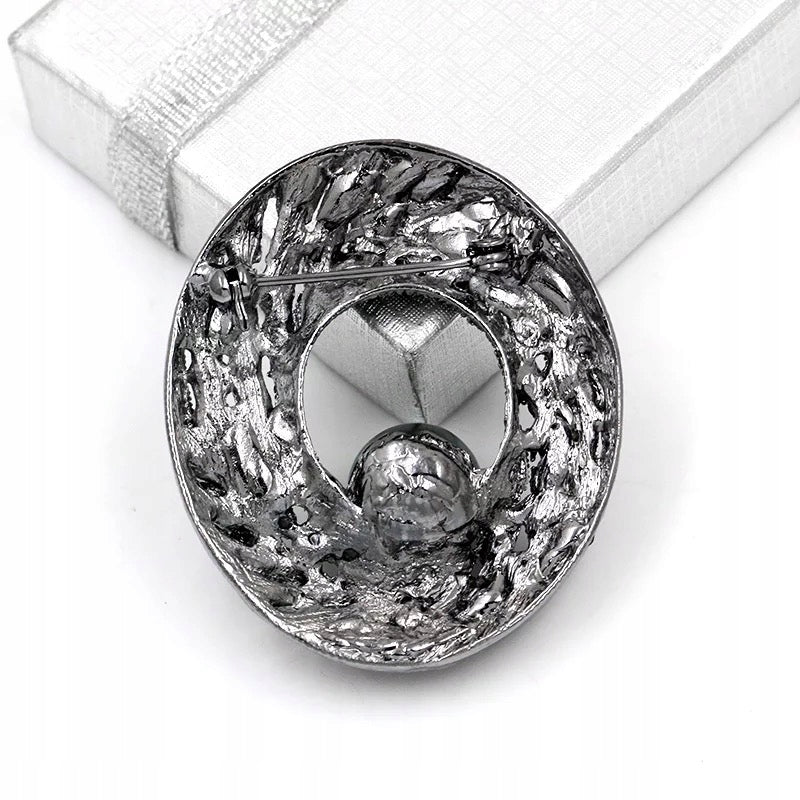 Broșă barocă cu perlă