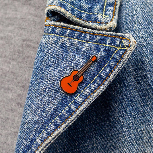 Chitară acustică - o insignă pentru un muzician