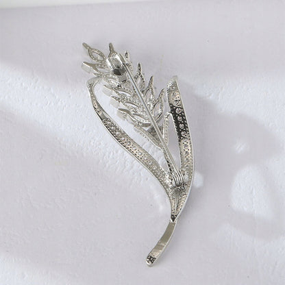 Spicul de grâu - broșă placată cu aur alb de 14K