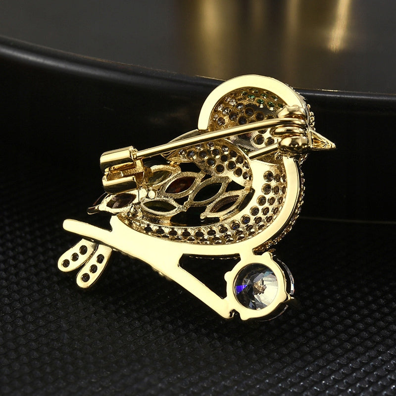 Pasăre vrabie - broșă placată cu aur de 14K