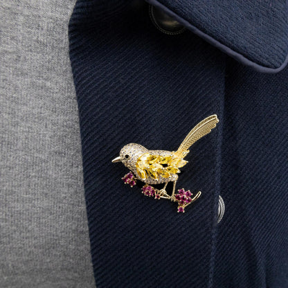 Pasăre pe o creangă cu flori - broșă placată cu aur de 14K