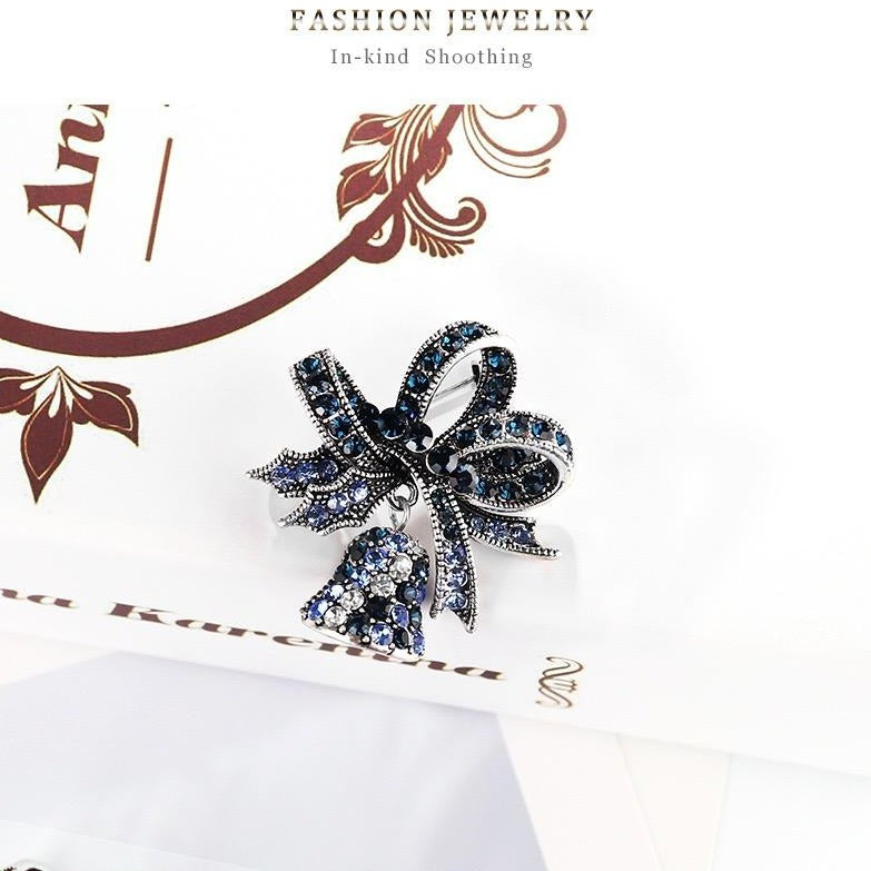 Broșă clopoțel de Crăciun