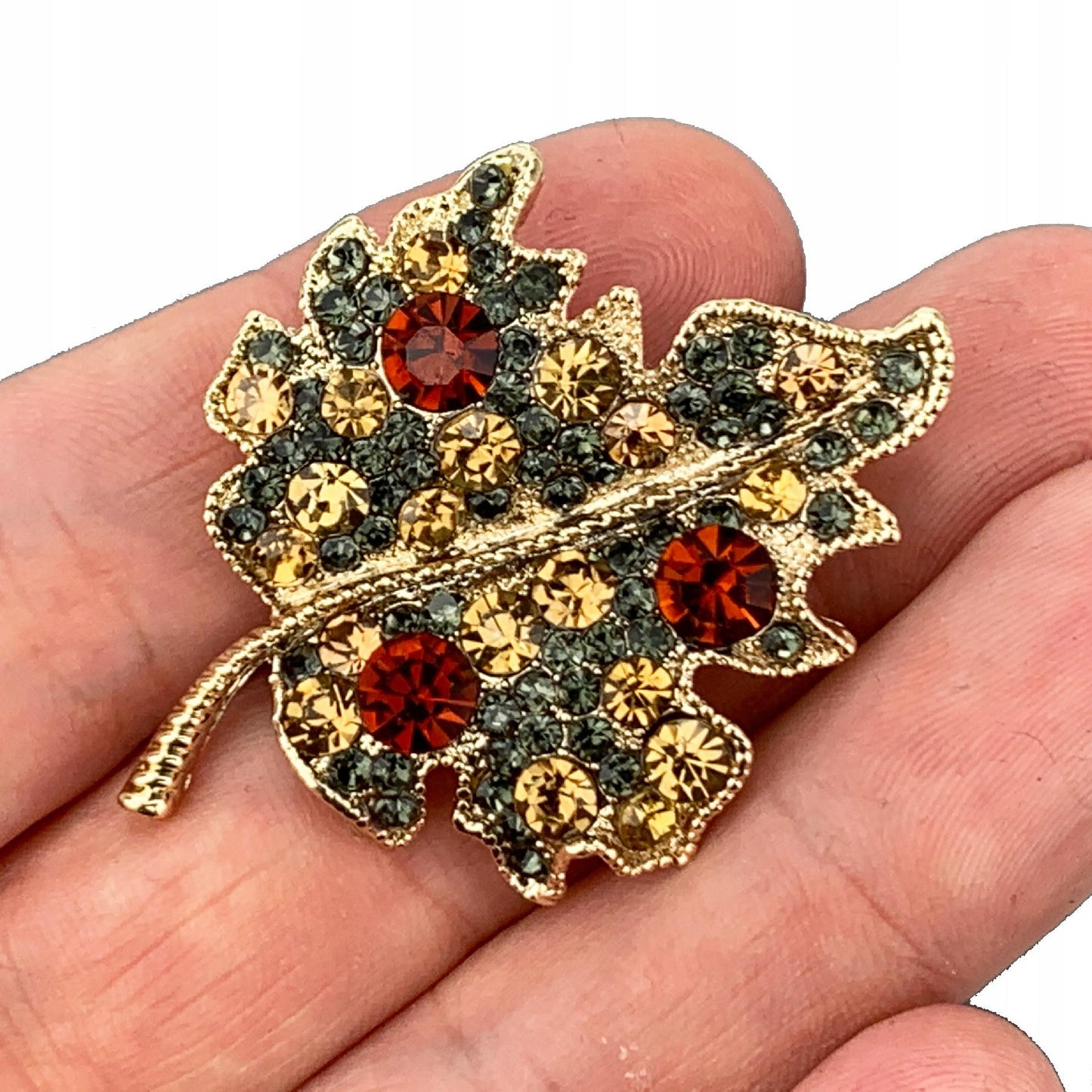 Broșă cu foiță de aur și zirconiu cubic