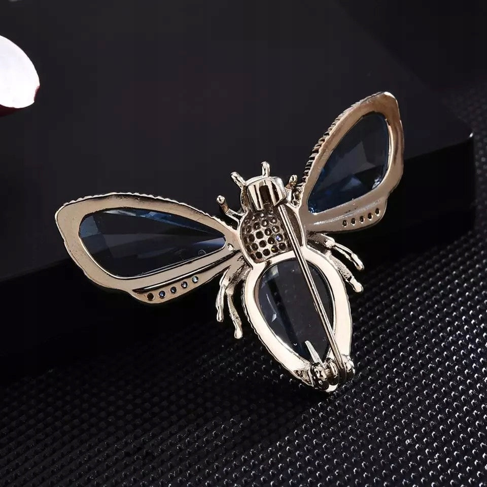 Broșă placată cu aur, insectă și zirconiu cubic
