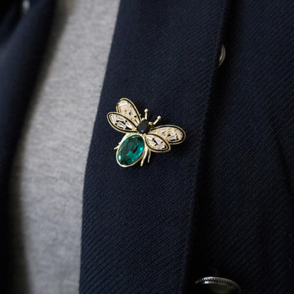 Muscă aurie cu abdomen verde - broșă placată cu aur de 14K