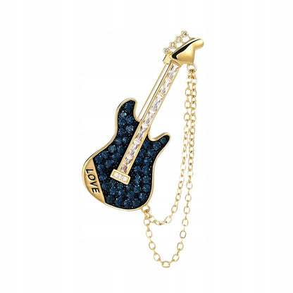 Chitară cu lanț și inscripția LOVE - broșă placată cu aur de 14K