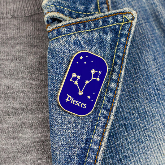 Semn zodiacal Pești - broșă cu zirconiu finisată cu aur de 14K