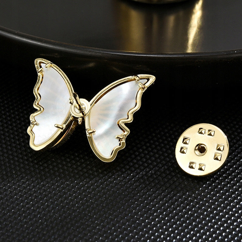 Fluture cu zirconiu cubic - broșă placată cu aur de 14K